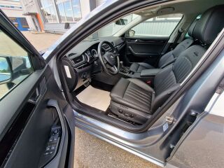 Skoda Superb LAURIN&KLEMENT 4X4 2.0 R4 TDI 140kW