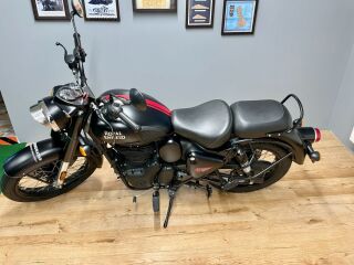 Royal Enfield Classic 350 Dark Stealth Black 15kW