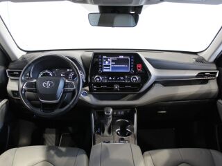 Toyota Highlander Executive AWD 2.5 140кВ