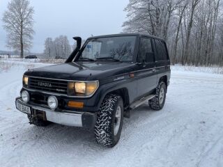Toyota Land Cruiser 70 2.4 66kW