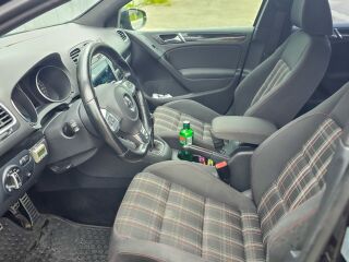 Volkswagen Golf GTI 2.0 147кВ
