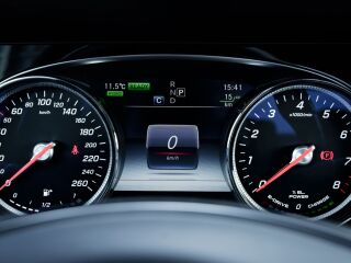 Mercedes-Benz E 350 e OVC-HEV Avantgarde 2.0 R4 155 kW/45 kW 200kW