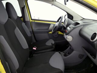 Peugeot 107 Elegance 1.0 50кВ