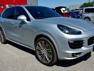 Porsche Cayenne S E-Hybrid Platinum Edition 3.0 245кВ