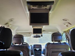 Lancia Voyager Platinum 2.8 R4 130kW