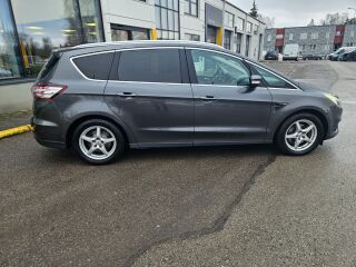 Ford S-MAX Titanium 2.0 110кВ