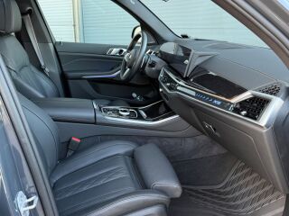 BMW X5 xDrive30d M-Sportpakett 3.0 MHEV 210kW