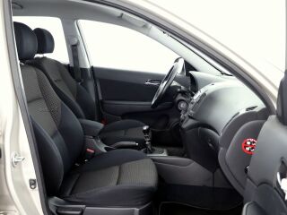 Hyundai i30 Elegance 1.6 90kW