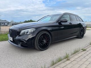Mercedes-Benz C 220 D AMG 4MATIC 2.0 143kW