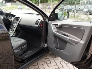Volvo XC60 AWD 2.4 R5 120кВ