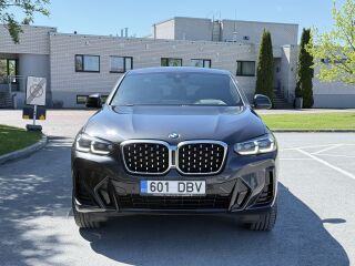 BMW X4 xDrive 30i MHEV M sportpakett 2.0 180kW