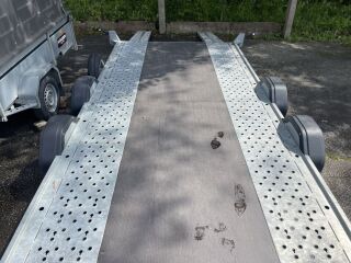 Tiki Treiler AP3500-DRB AUTOTRANSPORT