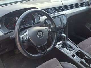 Volkswagen Passat 4 MOTION HIGHLINE 2.0 140kW