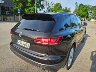 Volkswagen Touareg 4Motion 3.0 V6 170кВ