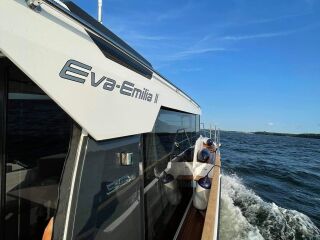 Aquador 35 AQ 3.0 V6 2 x Mercury Diesel 270  Bravo 3X 2kW