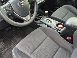 Toyota RAV4 2.0 112kW