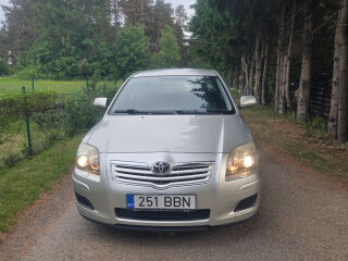 Toyota Avensis 1.6 81кВ