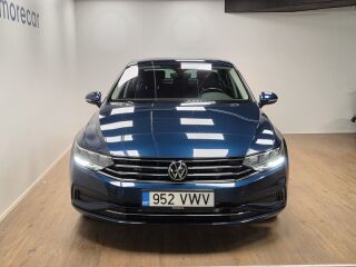 Volkswagen Passat Business 1.5 110кВ
