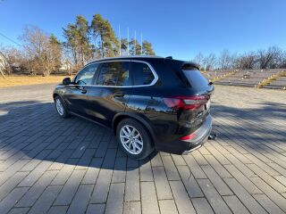 BMW X5 45e 3.0 r6 210кВ