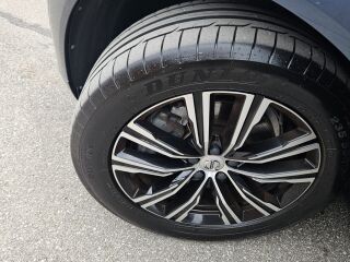 Volvo XC60 Inscription B5 AWD MY22 Google Mild Hybrid 2.0 184кВ