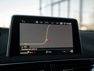 Peugeot 5008 1.5 96kW