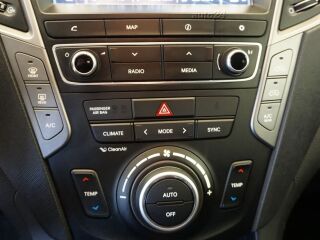 Hyundai Santa Fe CRDi 4WD 2.2 147kW