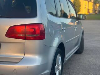 Volkswagen Touran 1.6 77kW