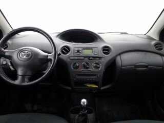 Toyota Yaris Linea Sol Facelift A-C 1.5 78кВ