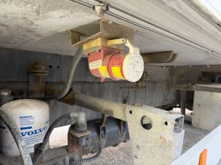 Volvo FE 330 Side open