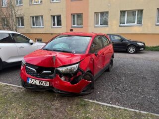 Opel Crossland X 1.2 60кВ