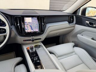 Volvo XC60 AWD Luxury Inscription FaceLift MY23 2.0 T8 Twin-Engine PLUG-IN-HYBRID LONG RANGE 335kW