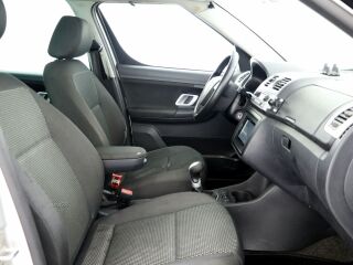 Skoda Roomster Scout 1.9 TDI 77кВ