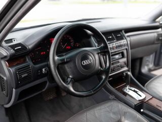 Audi A8 2.5 110kW