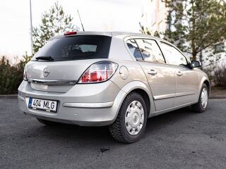 Opel Astra Elegance Facelift 1.6 85kW
