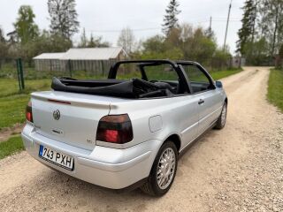Volkswagen Golf 1.6 74kW