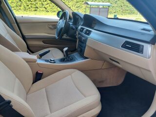 BMW 325 3.0 R6 145kW