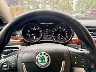 Skoda Superb Twin-Door Elegance 4Motion 3.6 VR6 191kW