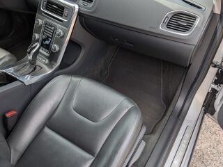Volvo V60 2.4 158kW