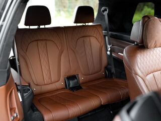 BMW X7 M-Sportpakett Individual B&W Shadowline 3.0 195kW