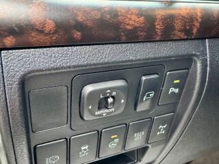 Toyota Land Cruiser V8 Excutive 4.5 V8 200kW