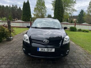 Toyota Auris 1.6 97kW