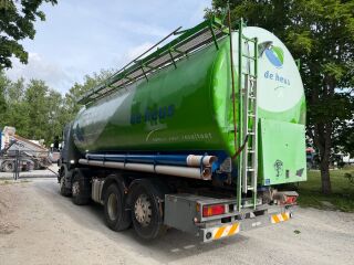 Scania 114 8x2