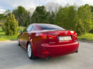 Lexus IS 250 2.5 153kW