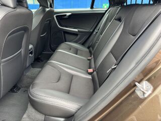Volvo V60 Cross Country AWD SUMMUM 2.4 R5 140кВ