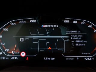 BMW M850 i xDrive GranCoupe 4.4 V8 390kW