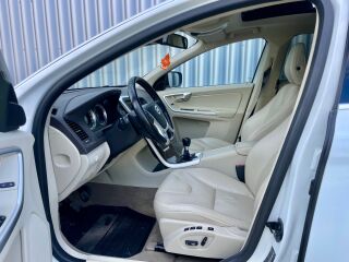 Volvo XC60 Summum AWD my2012 2.4 D3 120kW