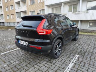 Volvo XC40 1.5 T2 95кВ