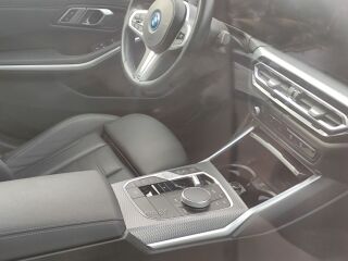BMW 320 320e PLUGIN 150kW