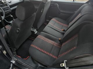 Volkswagen Golf GTI 2.0 2.0 8V 85kW