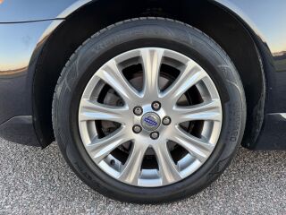 Volvo V70 Momentum 2.4 R5 D5 129кВ